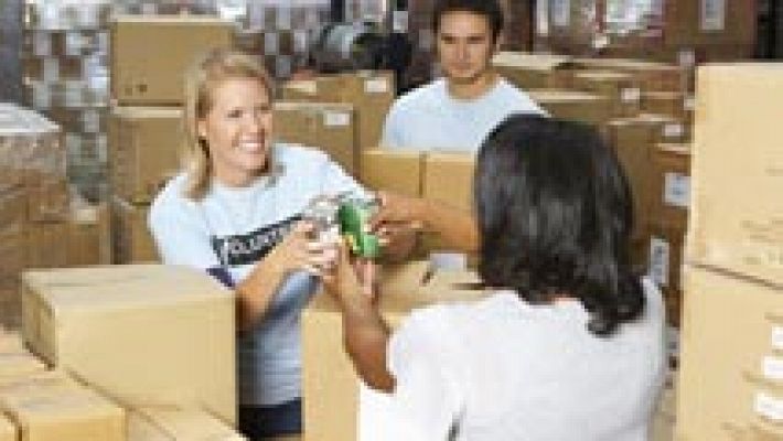 Telediario 1 - Anteproyectos de ley del Voluntariado y del 'Tercer Sector'