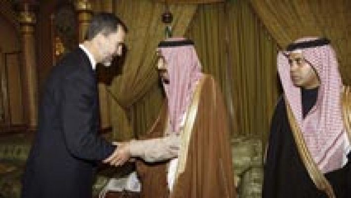 Telediario 1 - El rey Felipe VI ha viajado a Arabia Saudí