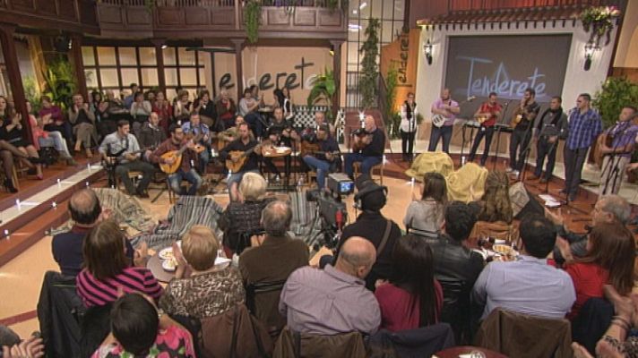 Tenderete - Tenderete - 25/01/15 con "La parranda de aceite y vinagre" y "La parranda del millo" con solistas.