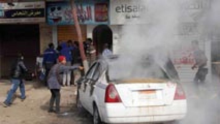 Telediario 1 - Protestas en las principales ciudades de Egipto