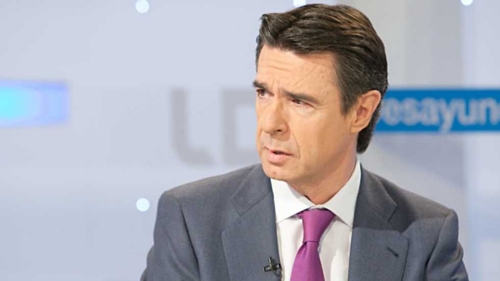 Los desayunos de TVE - José Manuel Soria, ministro de Industria, Energía y Turismo - Ver ahora