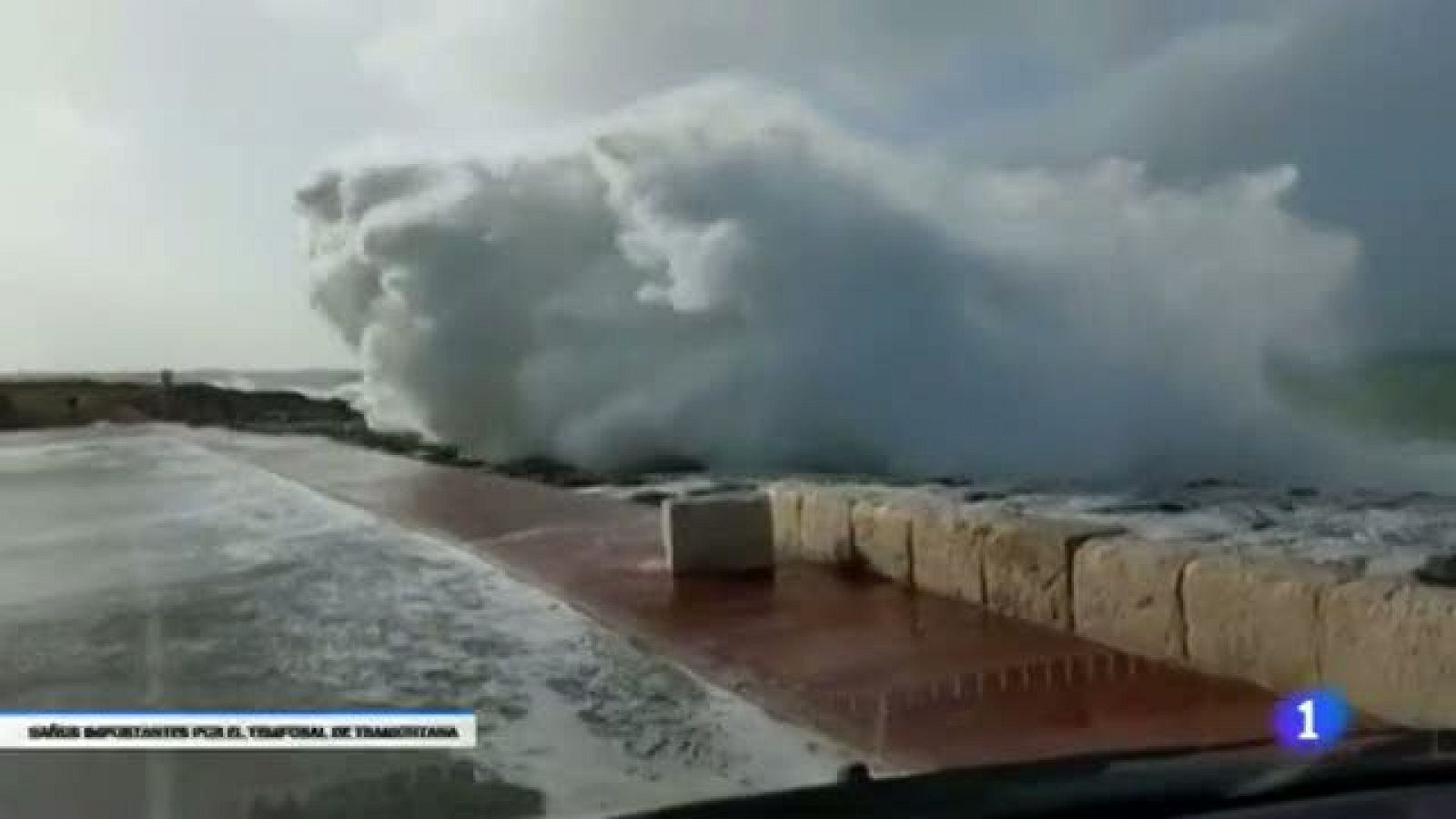 Telediario 1: El temporal de viento provocó numerosos daños en la isla de Menorca y en Girona | RTVE Play