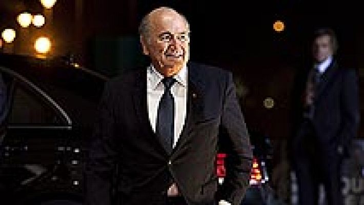 Telediario 1 - El Madrid, investigado por la FIFA