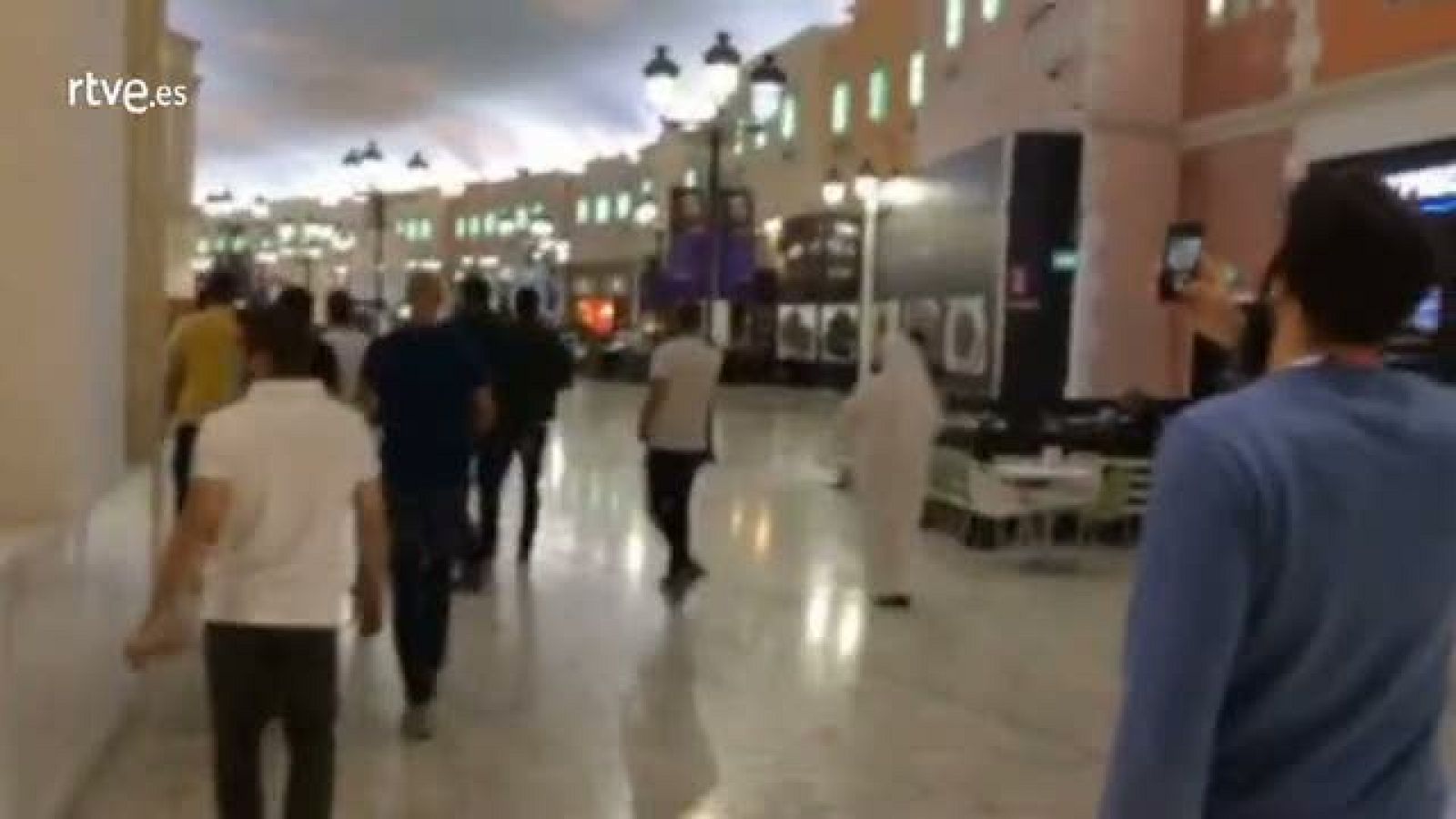 Una tarde en el centro comercial de Catar