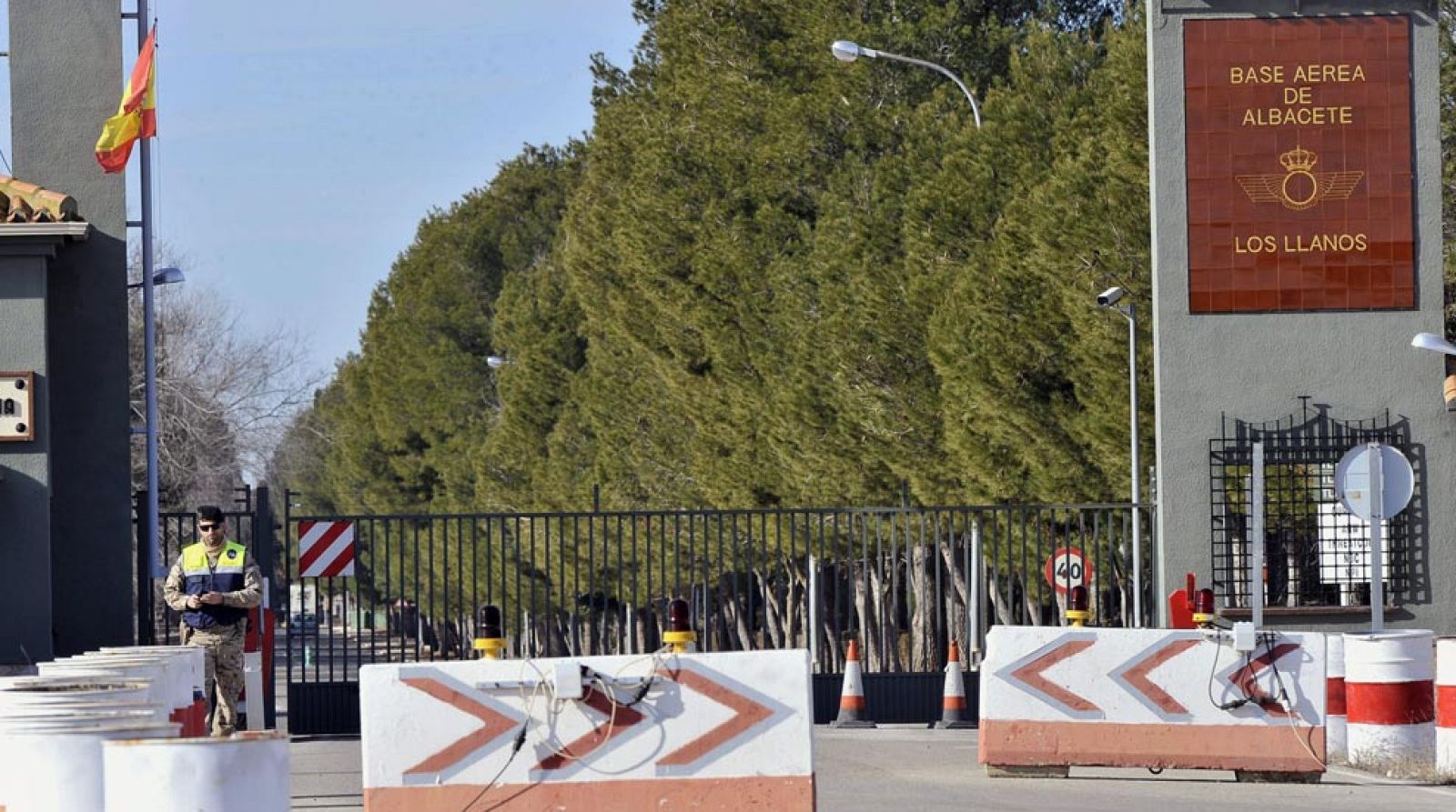 Muere uno de los militares franceses heridos y eleva a once los muertos en el accidente del F16