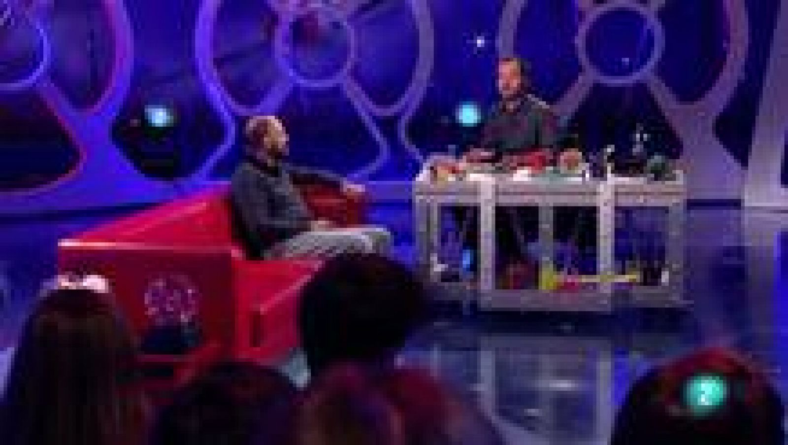 Órbita laika - Famelab - Las peculiaridades del helio