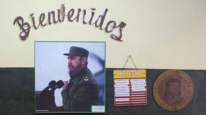 Telediario 1 - Fidel Castro desconfía de Estados Unidos