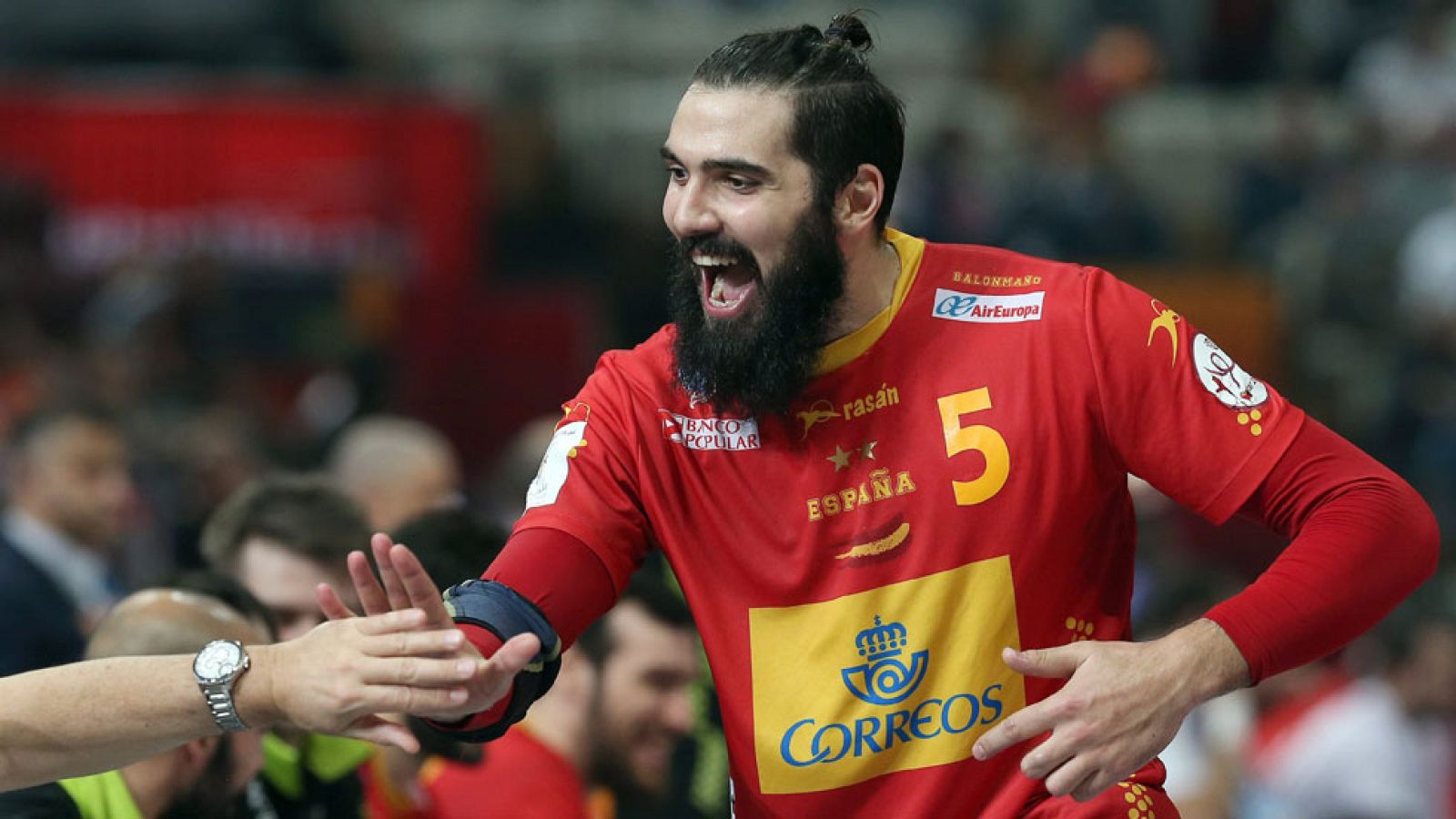 España y Dinamarca, las dos grandes favoritas para hacerse con el Mundial de Balonmano de Catar, se verán las caras en los cuartos de final del torneo, en una final anticipada.