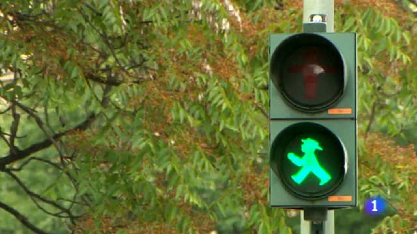 Telediario 1: Cambios en los semáforos para evitar atropellos | RTVE Play