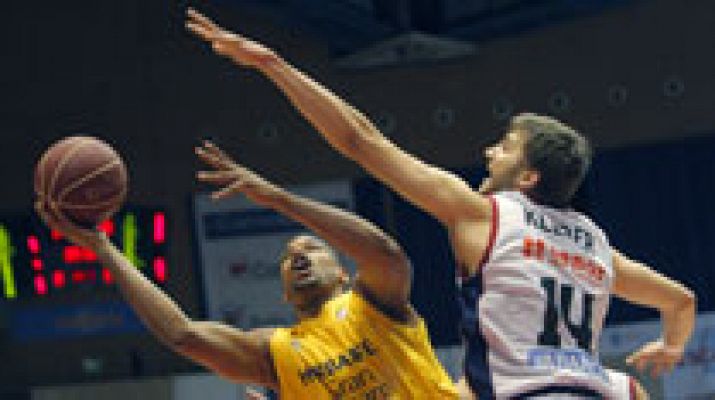 Rio Natura Monbus 80 -  Herbalife Gran Canaria 68