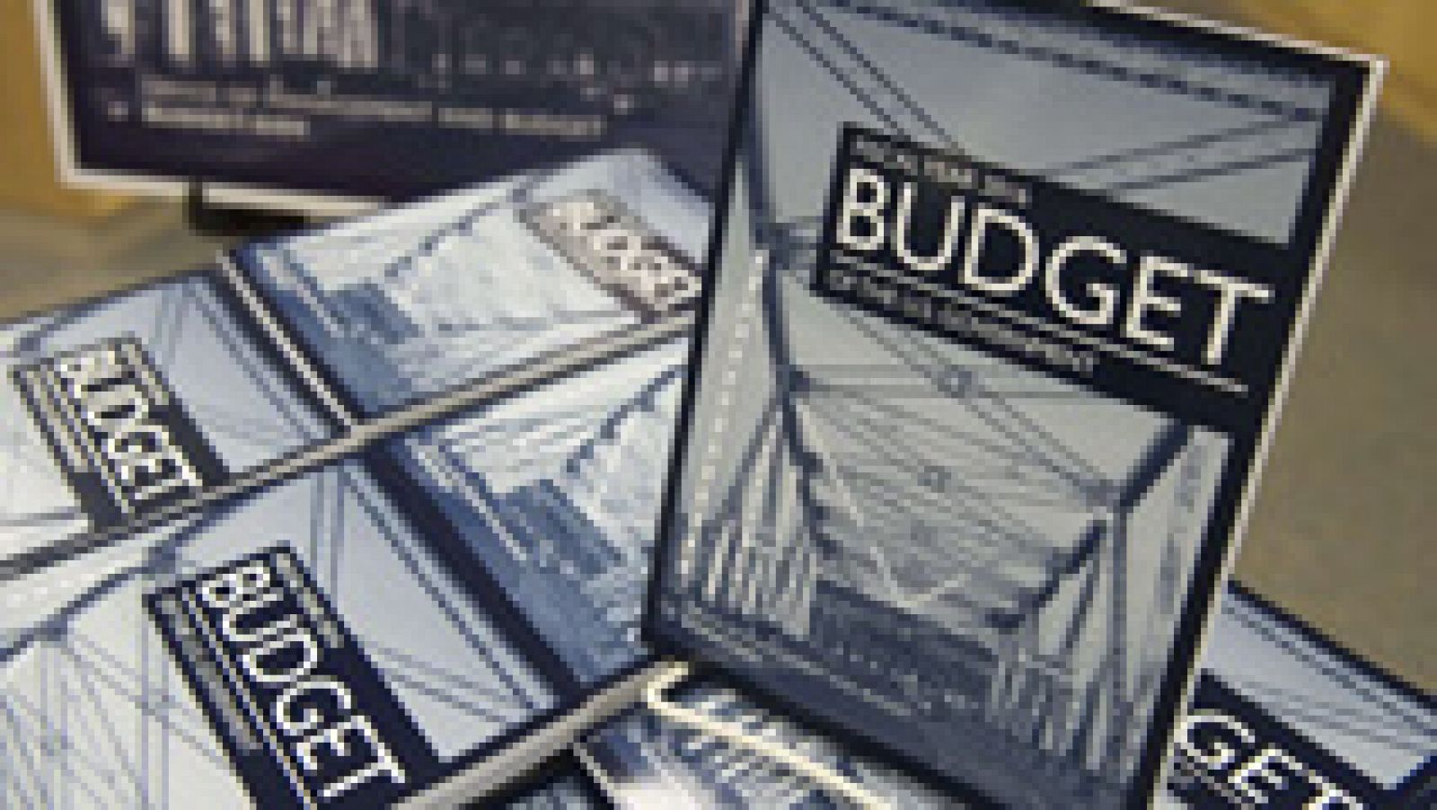 Telediario 1: Obama presenta un presupuesto de 4 billones de dólares con más gasto y mayor carga fiscal | RTVE Play