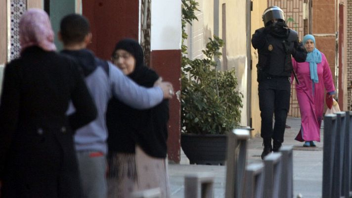 Telediario 1 - Mujeres que viajan a Siria e Irak para unirse al Estado islá