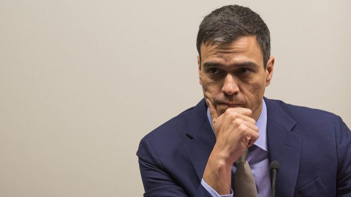 Telediario 1 - Distintas valoraciones políticas a las cifras del paro