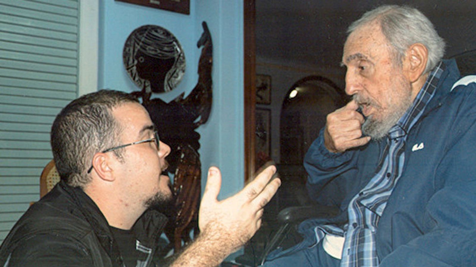 El diario 'Granma' publica fotografías de Fidel con un estudiante