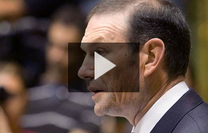  Ibarretxe asegura que se celebrará la consulta