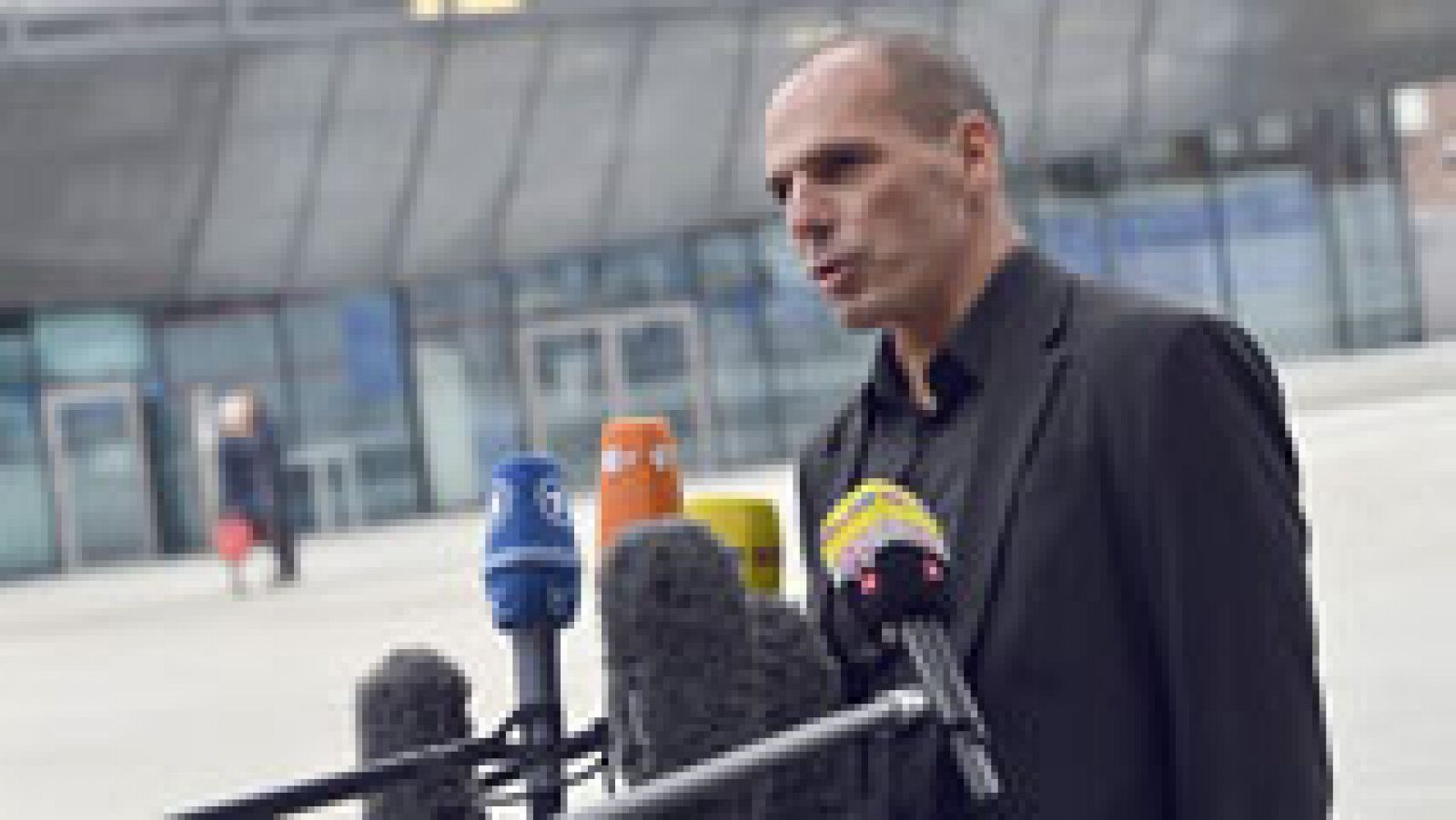 Yanis Varufakis afirma que ha mantenido un debate fructífero con Mario Draghi