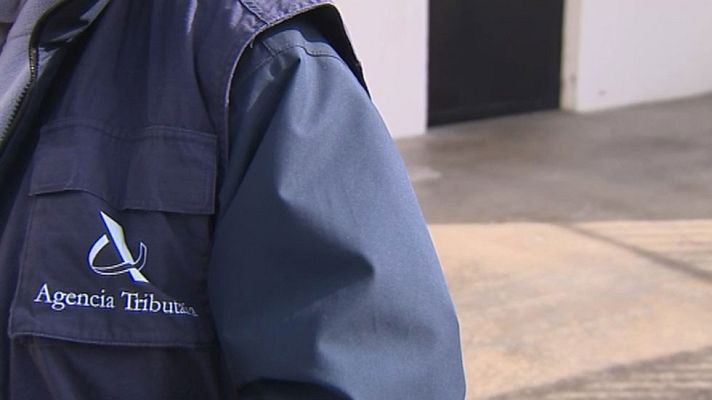 Telediario 1 - La Agencia Tributaria destapa una trama de fraude en el IVA con la importación de productos electrónicos