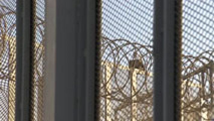 Telediario 1 - Se retirarán concertinas de centros de menores en Andalucía