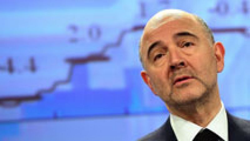 Moscovici: el crecimiento se acelera, se reduce el paro y el déficit queda por encima del objetivo