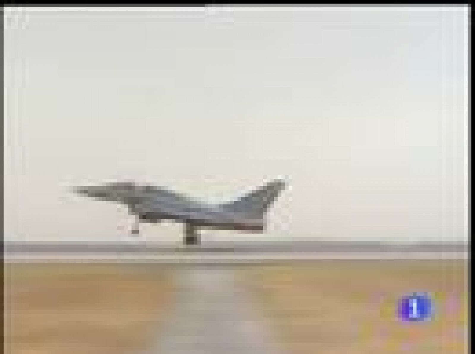 Dos aviones rompen la barrera del sonido y causan la alarma en Málaga | Ver