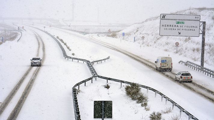 Sigue cortada la A-67 a partir de Santillana, en Palencia