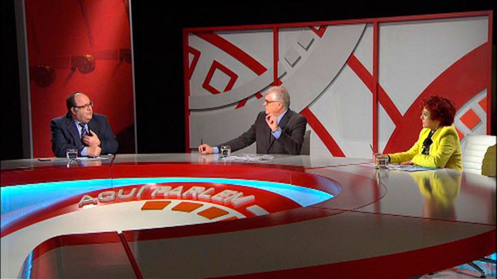 Aquí Parlem - L'ajornament de la llei de pressupostos i la situació del BCN World - 7/02/2015