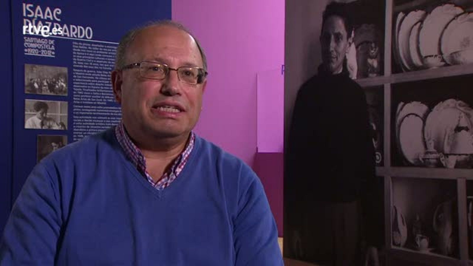 Fernando Arribas, estudioso de la obra cerámica de Díaz Pardo, y Camilo, uno de sus hijos, nos hablan de las coincidencias de dos hombres separados por los siglos pero unidos por Sargadelos - Crónicas | Ver