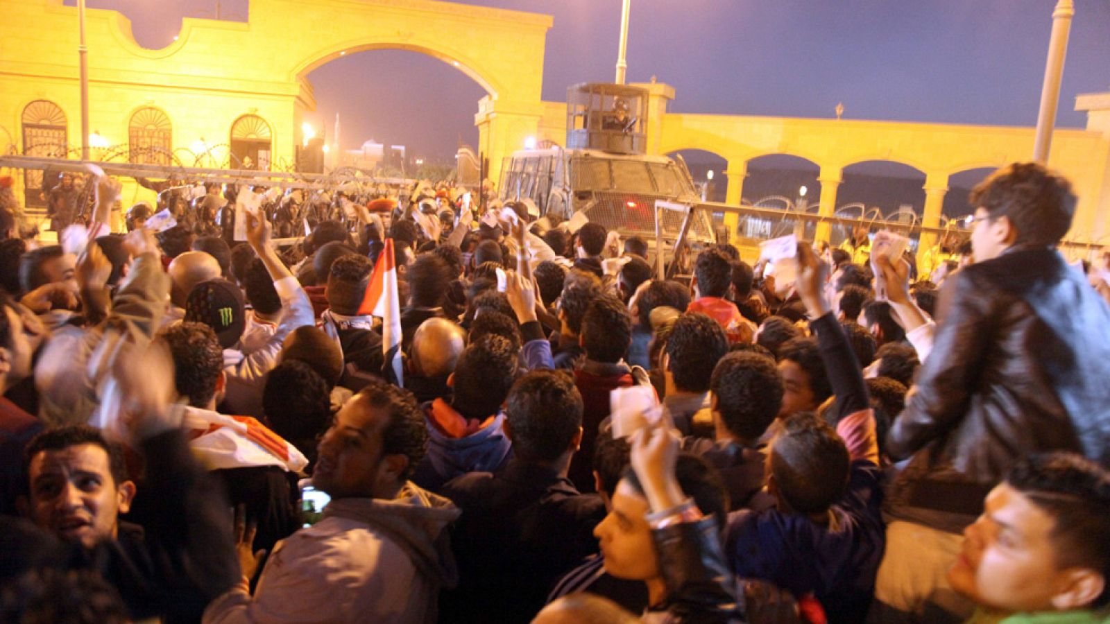 Telediario 1: Telediario Matinal en 4' 09/02/2015 | RTVE Play