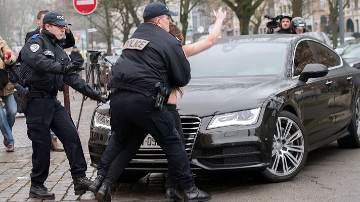 Telediario 1 - Strauss-Kahn "no sabía" que se acostaba con prostitutas