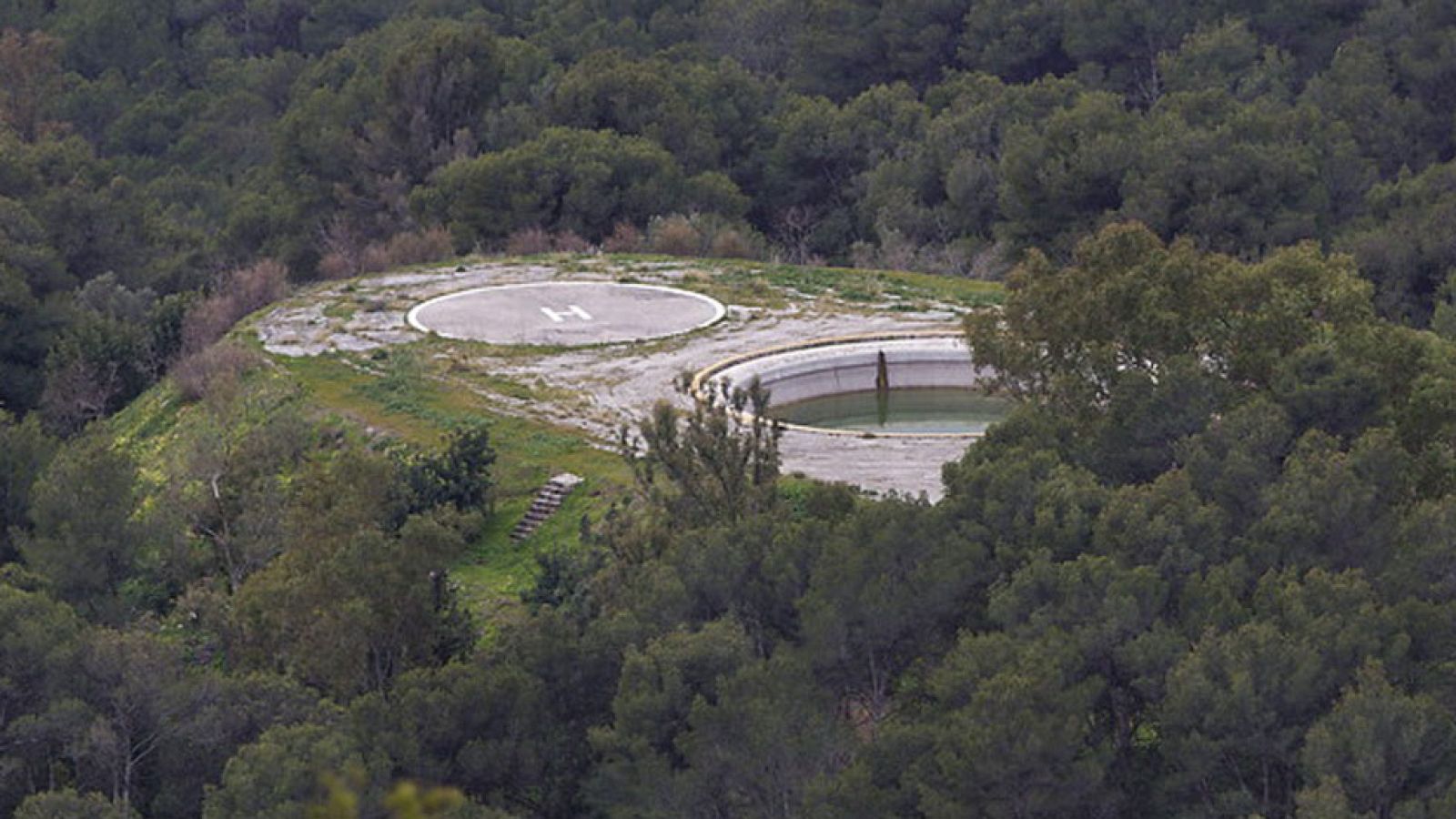 Encuentran muerto en una balsa de agua al niño de tres años que desapareció en Málaga