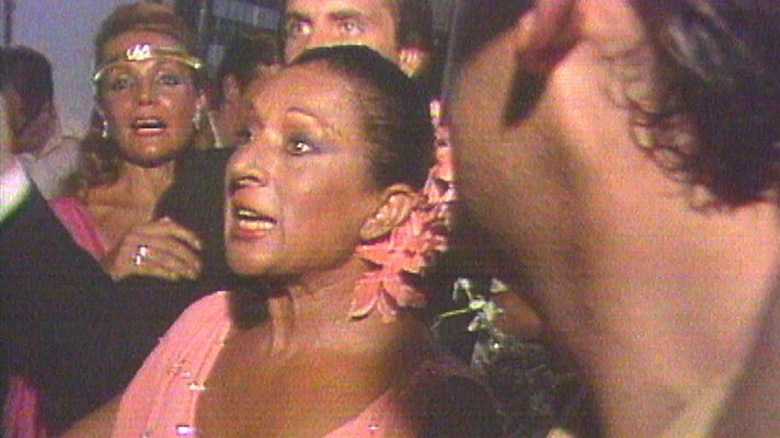 Lola Flores estalla en la boda de Lolita: \"Si me queréis, irse\"