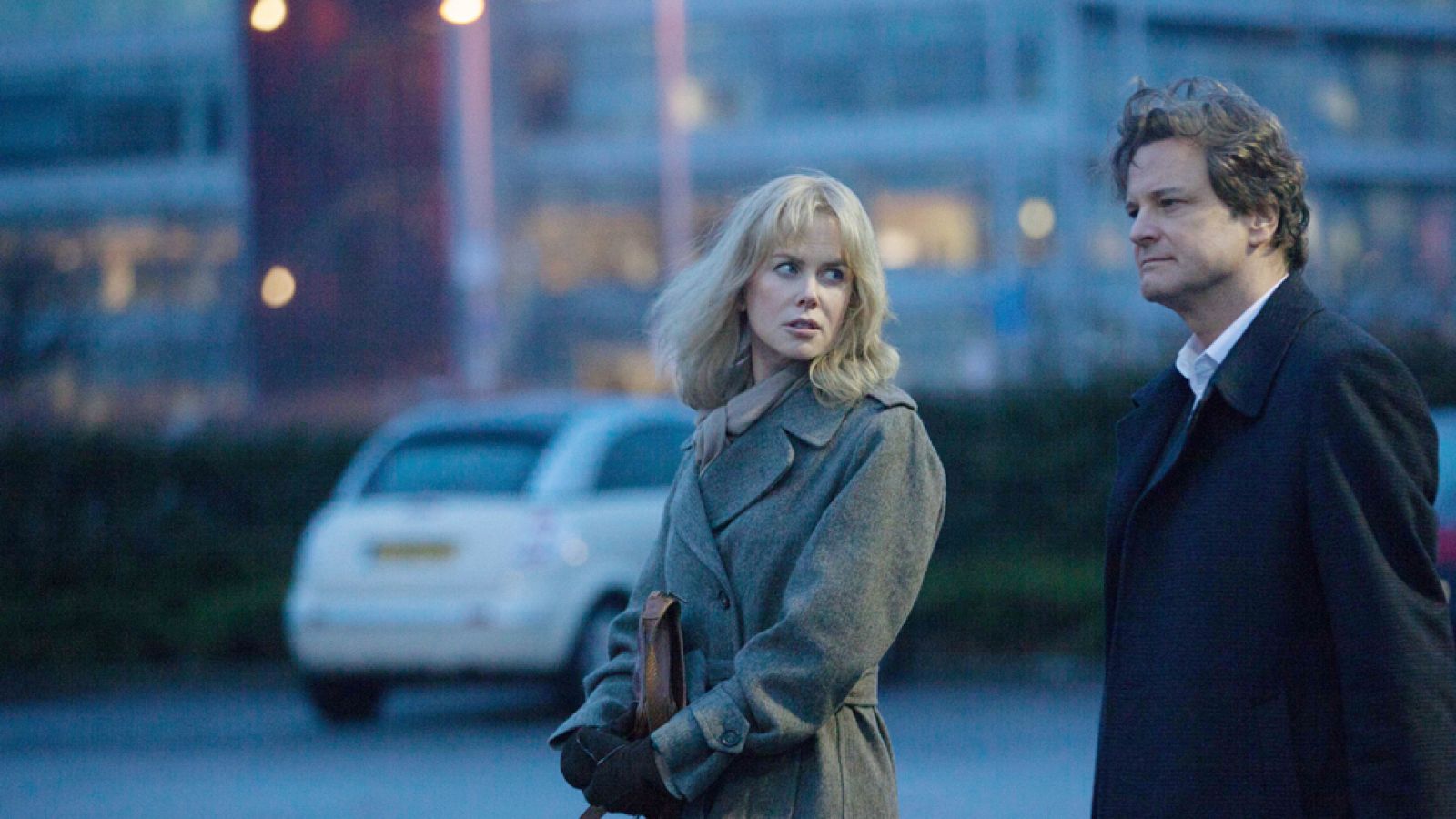 Colin Firth: "'No confíes en nadie' es inquietante, parece propia de Hitchcock" | Ver