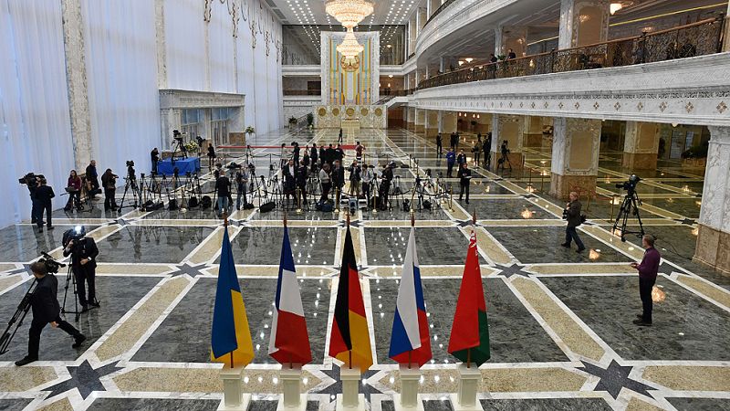 Hollande, Merkel, Putin y Poroshenko se reunirán para acabar con la guerra en Ucrania