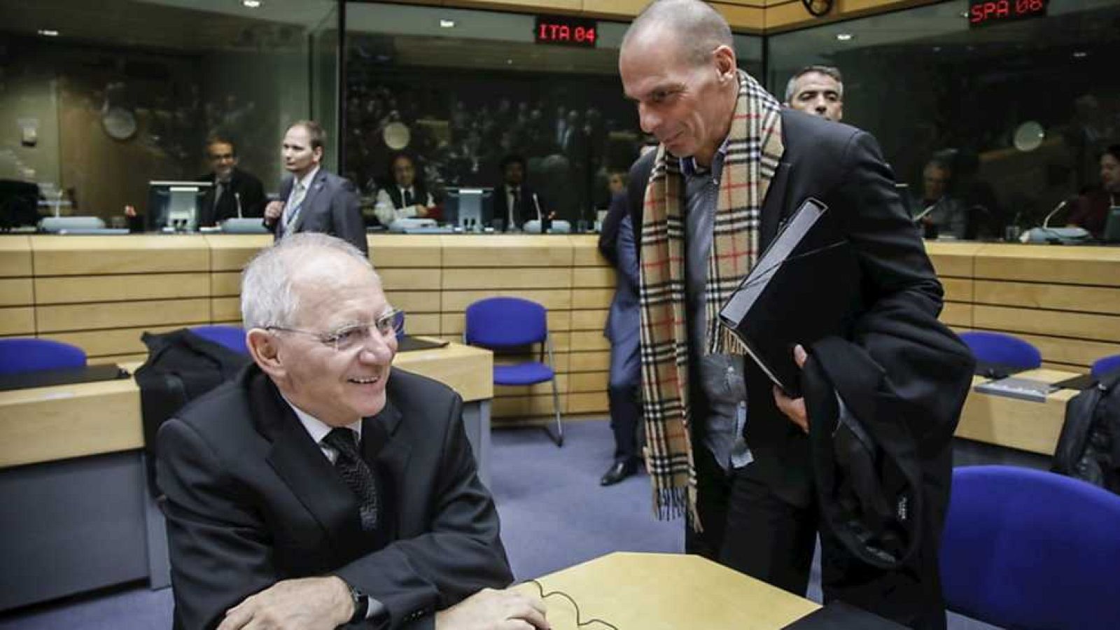 La tarde en 24h: Bloque 19 horas - 11/02/15 | RTVE Play