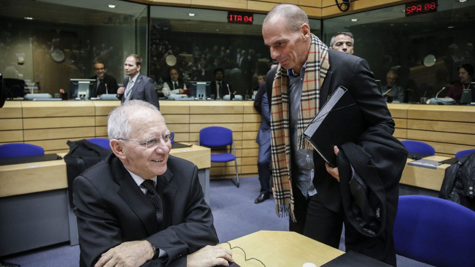 Varufakis se muestra confiado en que su primer encuentro con el Eurogrupo sea constructivo