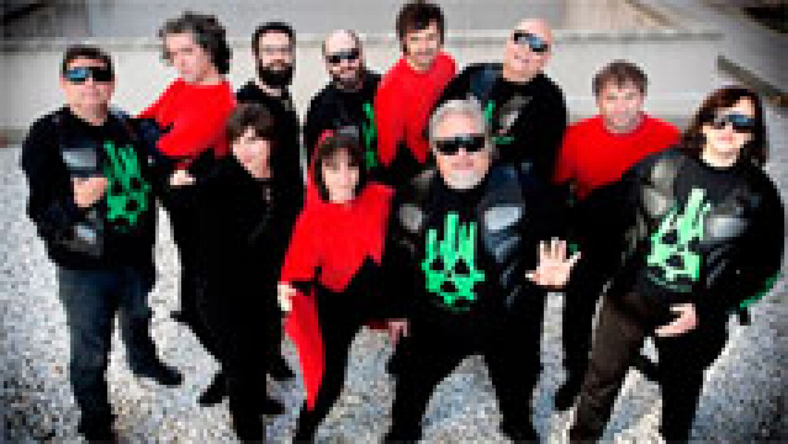 Supergrupo (Aviador Dro, L Kan, La monja enana) - Me gusta mutar - Ver ahora