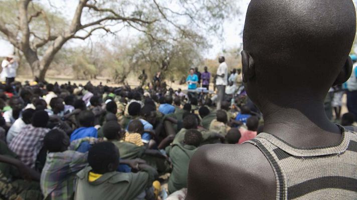 Telediario 1 - Niños entrenados para matar y morir por el Estado Islámico