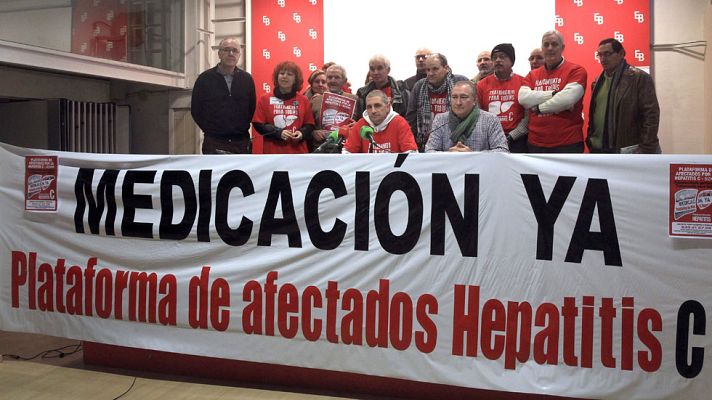 Telediario 1 - Afectados por la hepatitis C se querellan contra Sanidad por los nuevos fármacos
