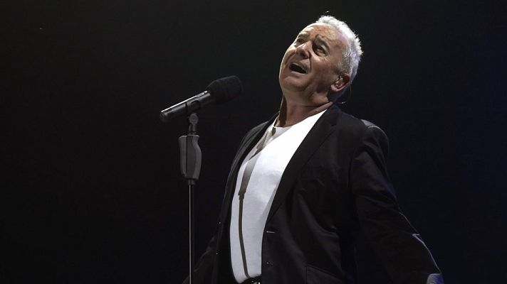 Telediario 1 - Víctor Manuel celebra su medio siglo en la música