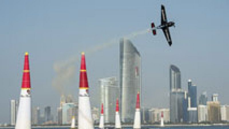 El Air Race de Abu Dabi, una prueba para los pilotos más rápidos del mundo
