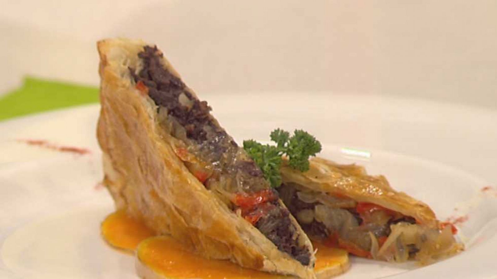 Cocina con Sergio - Empanada de morcilla y cebolla caramelizada