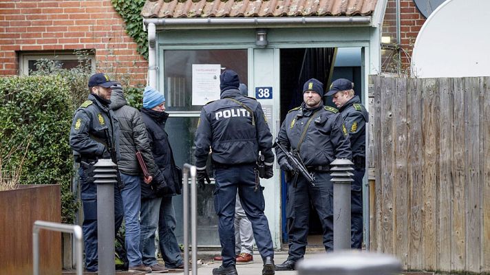 Telediario 1 - Dinamarca contunúa en estado de máxima alerta