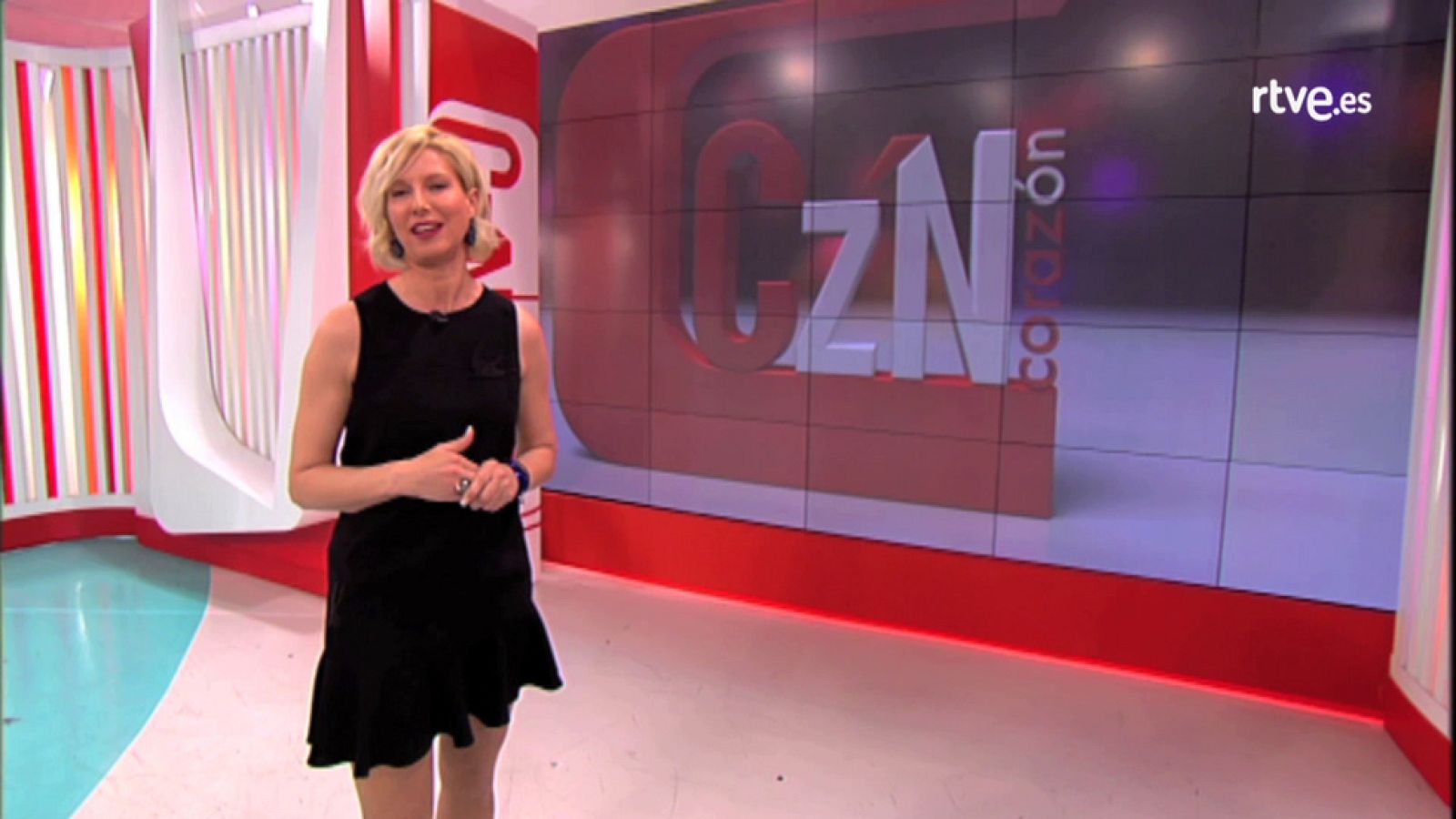 MdT - Julio Iglesias nunca se convirtió en cantante... y no lo sabes - El Ministerio del Tiempo | Ver