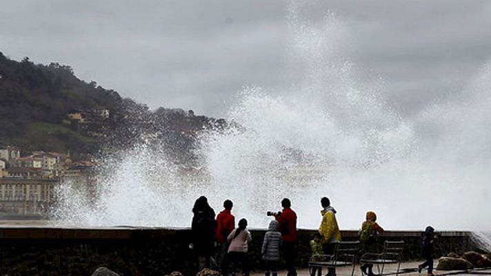 El tiempo - Mañana, viento y lluvias desde Canarias hasta Melilla, Estrecho y el sureste