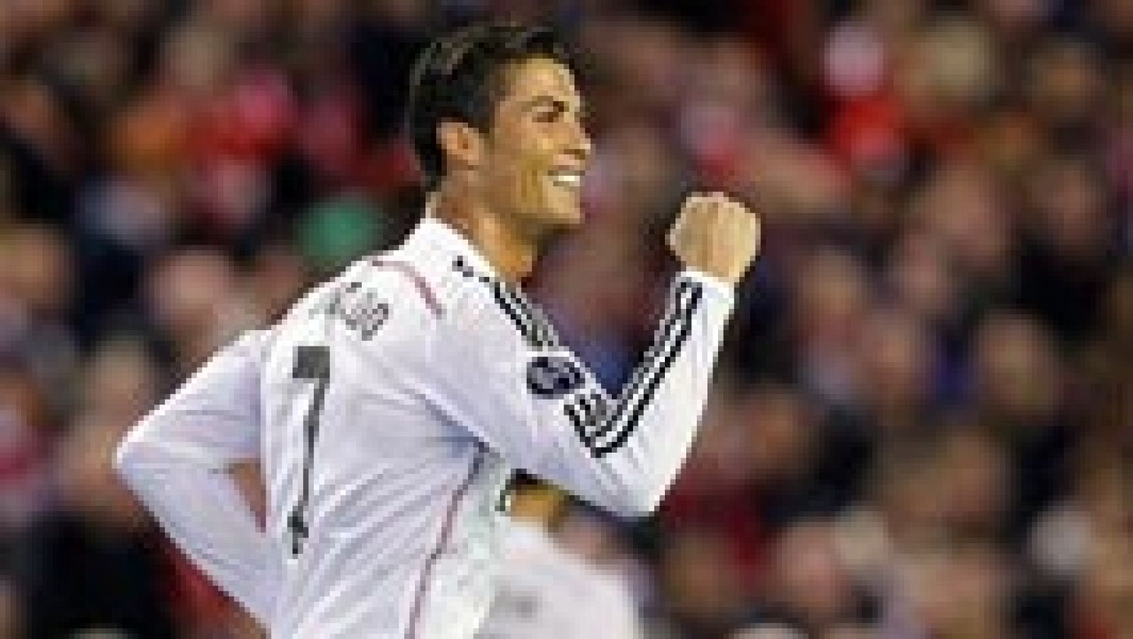 Telediario 1: El 'conejo' Messi, contra la 'rata' Cristiano, según el horóscopo chino | RTVE Play