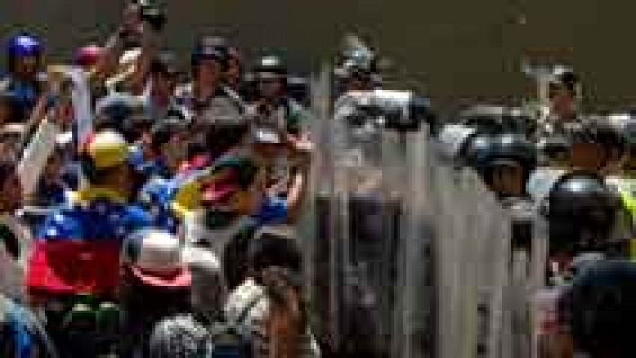 La detención de Ledezma vuelve a dividir Venezuela