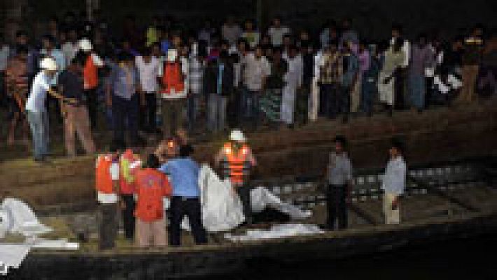 40 personas han muerto en Bangladesh en un choque de barcos