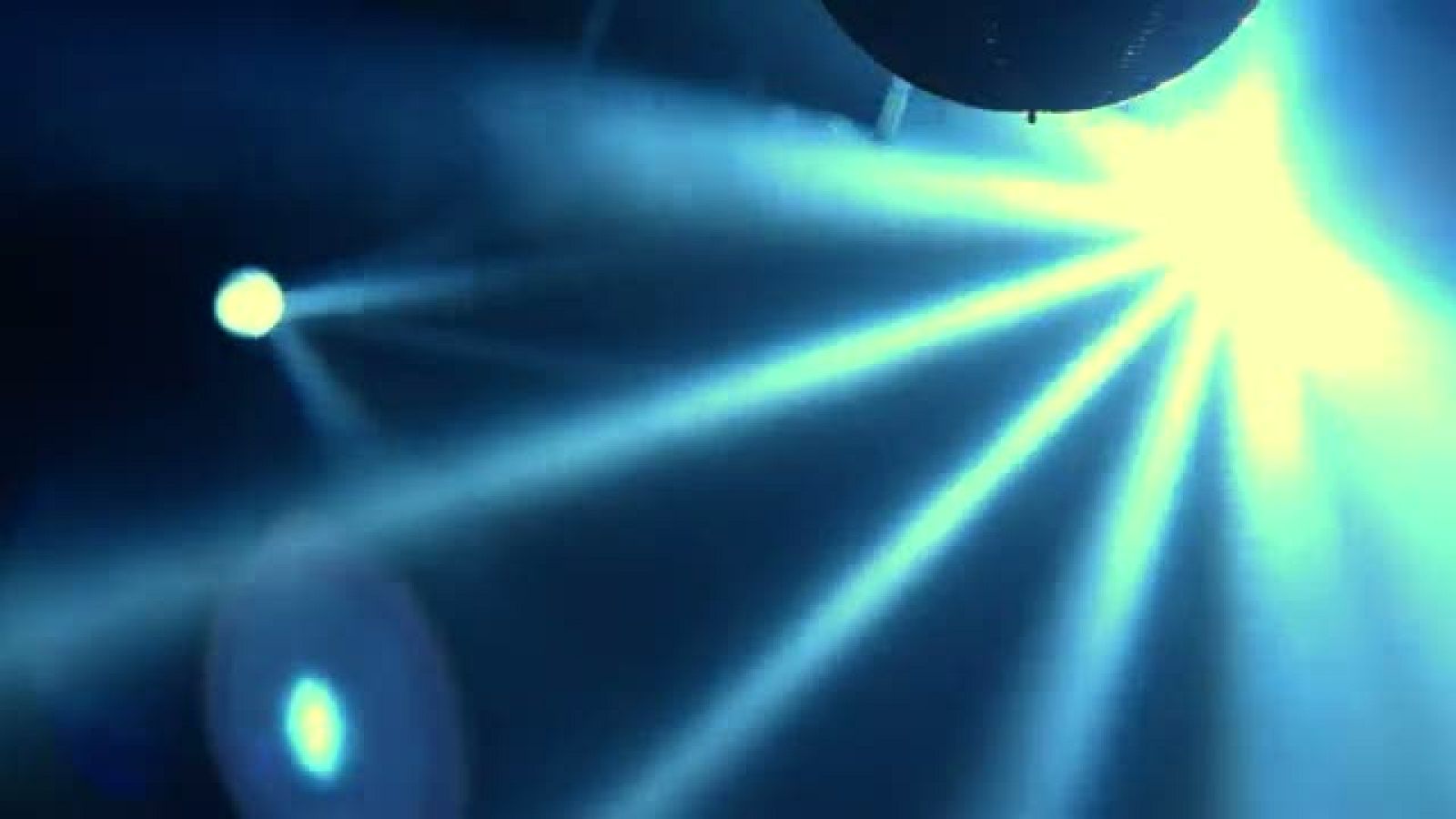 This is Opera - ...en la discoteca...