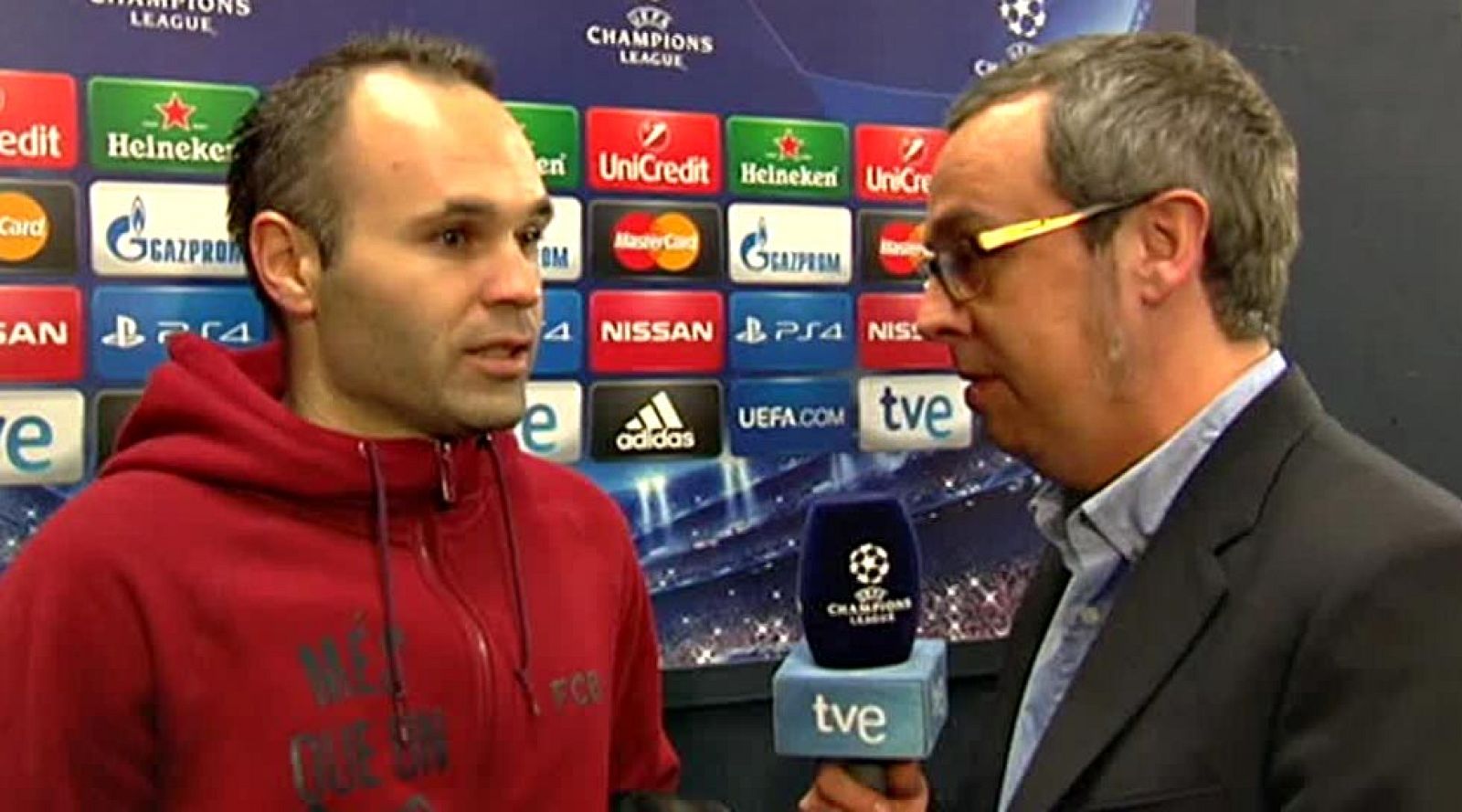 El capitán del Barcelona Andrés Iniesta ha dicho que su equipo está muy satisfecho con el 1-2 cosechado esta noche en el campo del Manchester City, que podría haber sido un 1-3 si Messi no hubiese fallado un penalti en el último minuto.