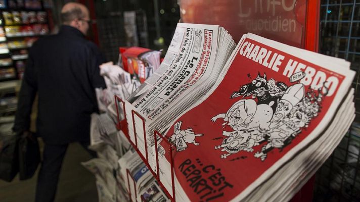 Charlie Hebdo vuelve a su edición habitual